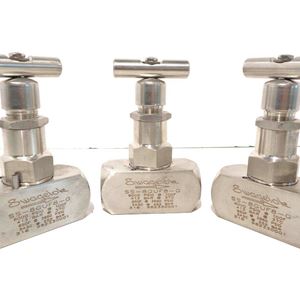 SS-8GUF8, Female NPT Needle and Metering Valves Straight